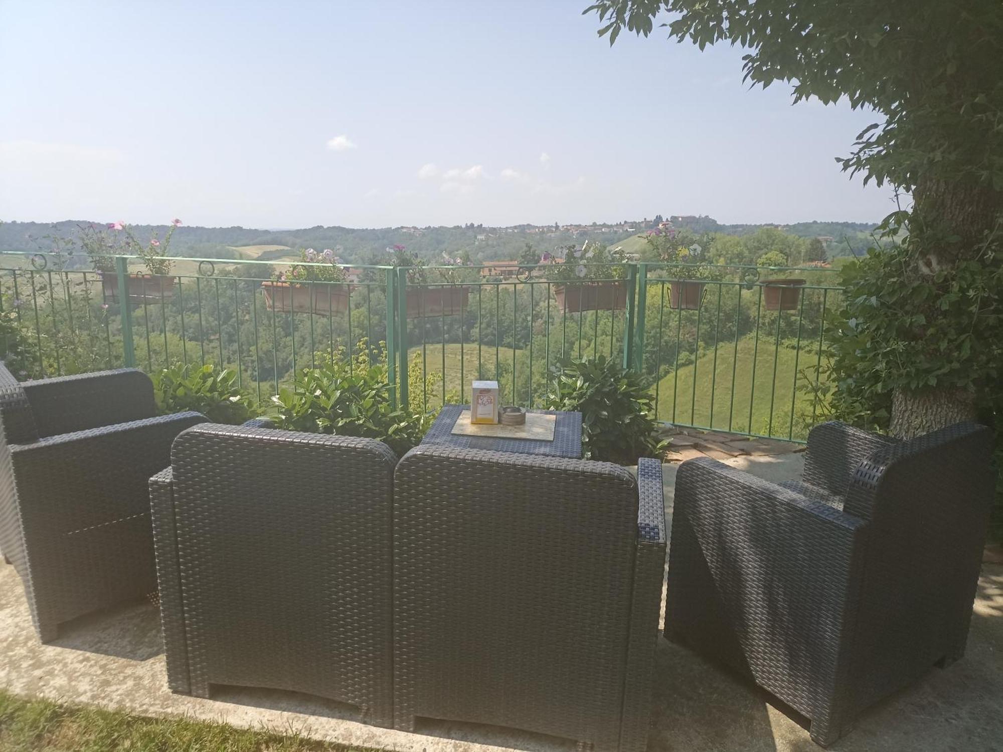 شقة La Terrazza آستي المظهر الخارجي الصورة